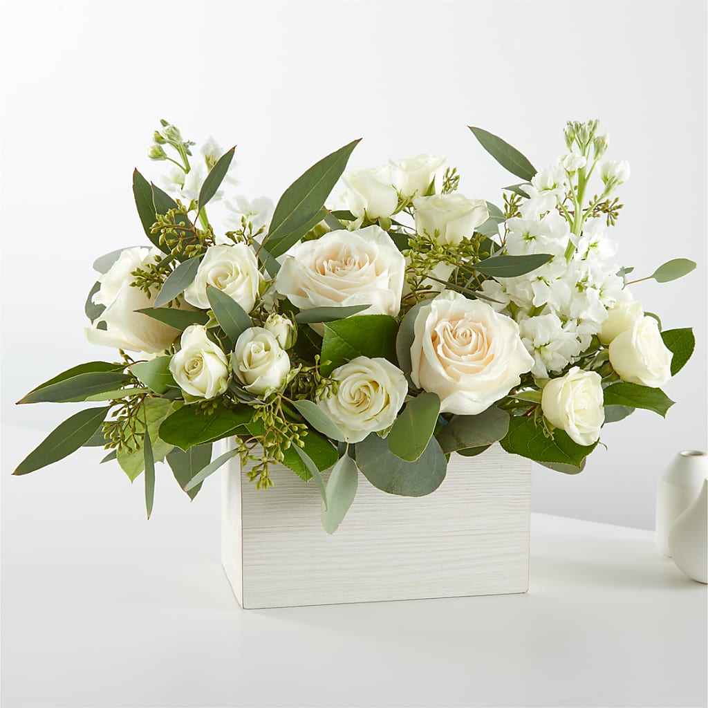 Fresh Linen Box Bouquet – Kenyon Ave Floral Co Inc, Wakefield RI