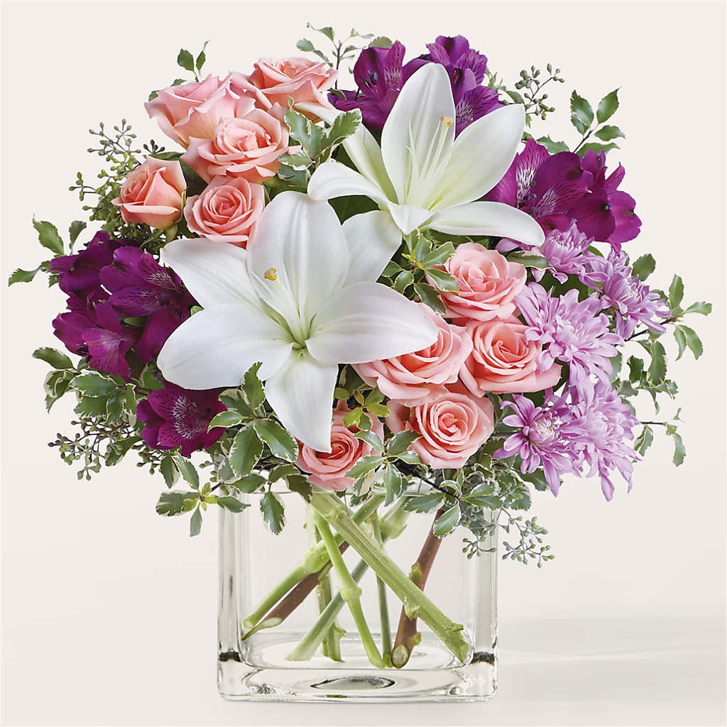 Mani Pedi Bouquet – Kenyon Ave Floral Co Inc, Wakefield RI