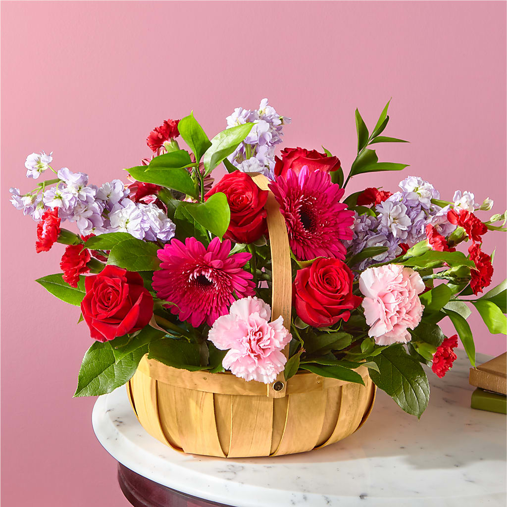 Pink Picnic Basket – Kenyon Ave Floral Co Inc, Wakefield RI