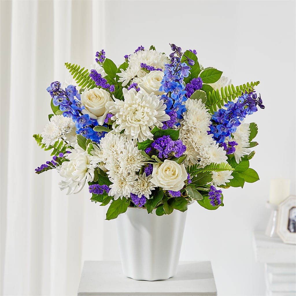 Hold Dear Tabletop Basket – Kenyon Ave Floral Co Inc, Wakefield RI