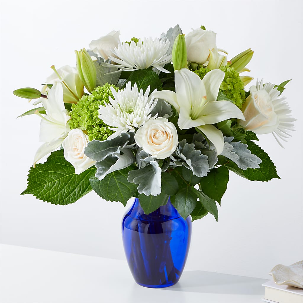 Snowy Dreams Bouquet – Kenyon Ave Floral Co Inc, Wakefield RI