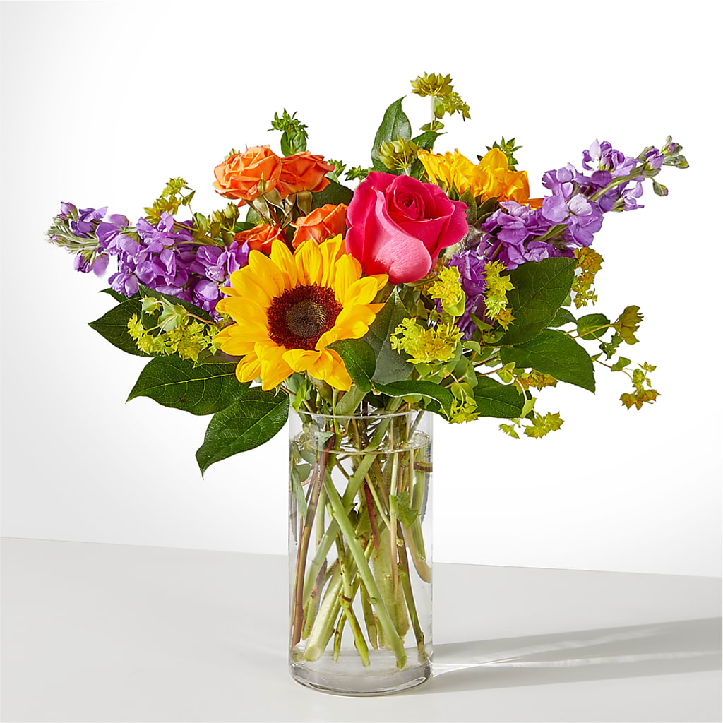 Vibrant Greetings Bouquet – Kenyon Ave Floral Co Inc, Wakefield RI