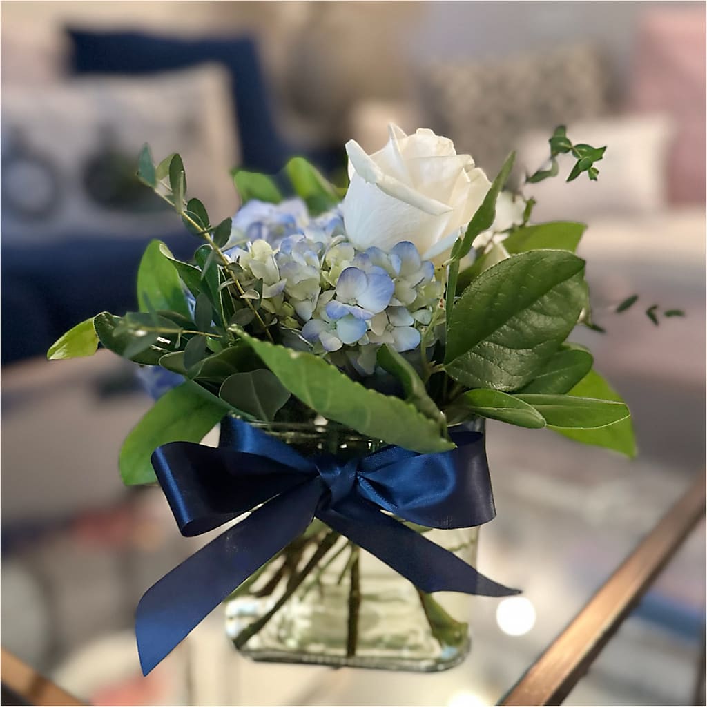 Sky Blue Delight Bouquet –  Kenyon Ave Floral Co Inc, Wakefield RI