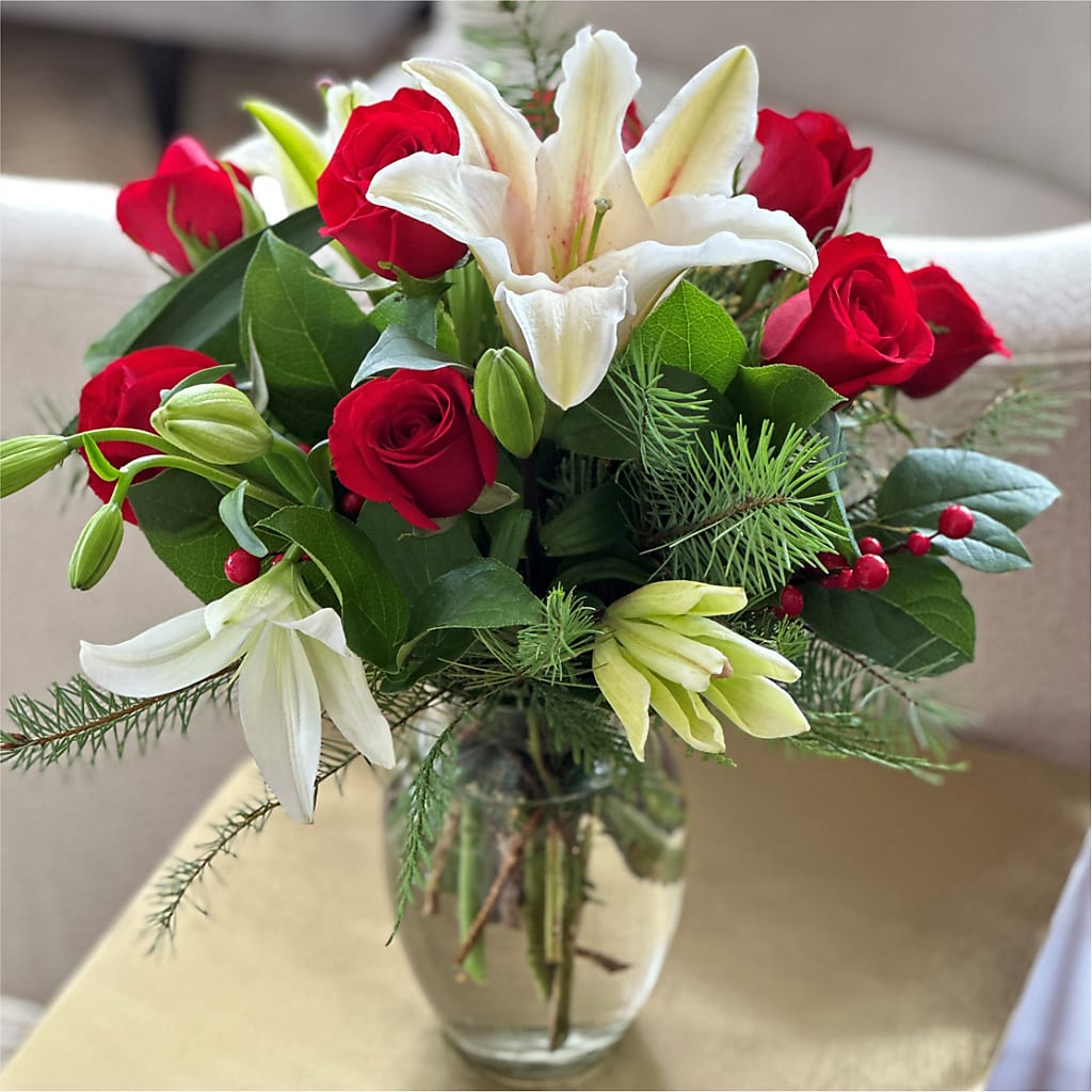 Sparkling Snowflakes Bouquet –  Kenyon Ave Floral Co Inc, Wakefield RI