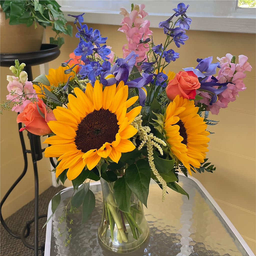 Rays of Life Bouquet –  Kenyon Ave Floral Co Inc, Wakefield RI