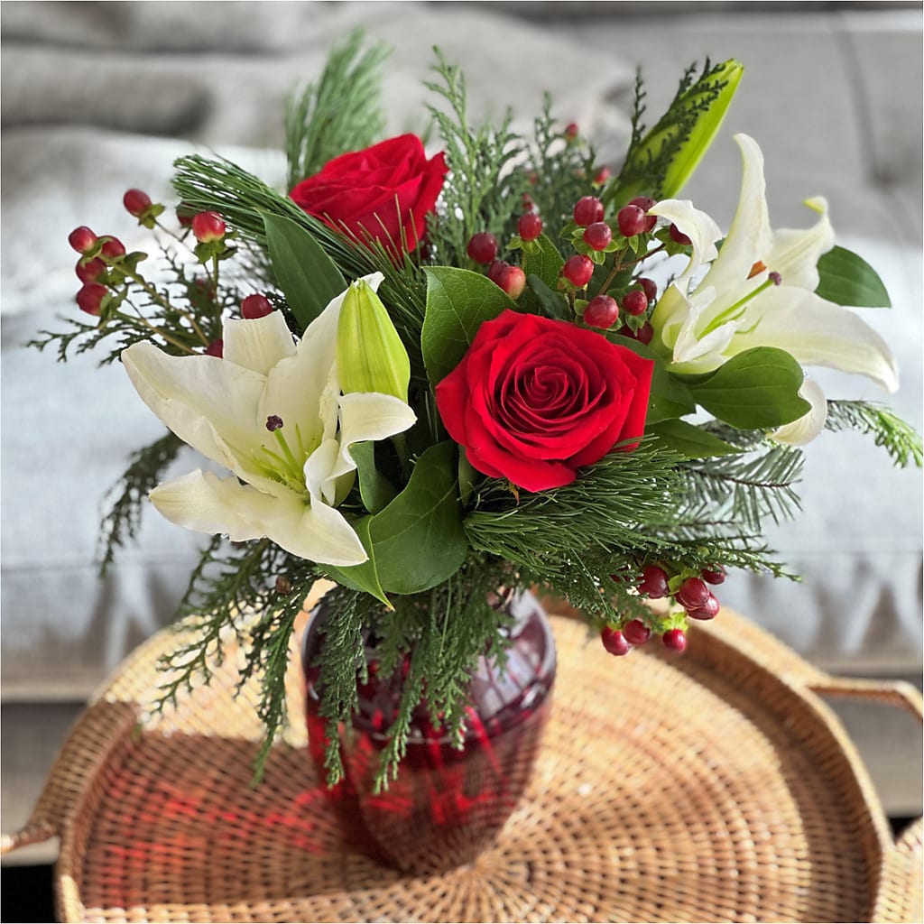 Evergreen Delight Bouquet –  Kenyon Ave Floral Co Inc, Wakefield RI