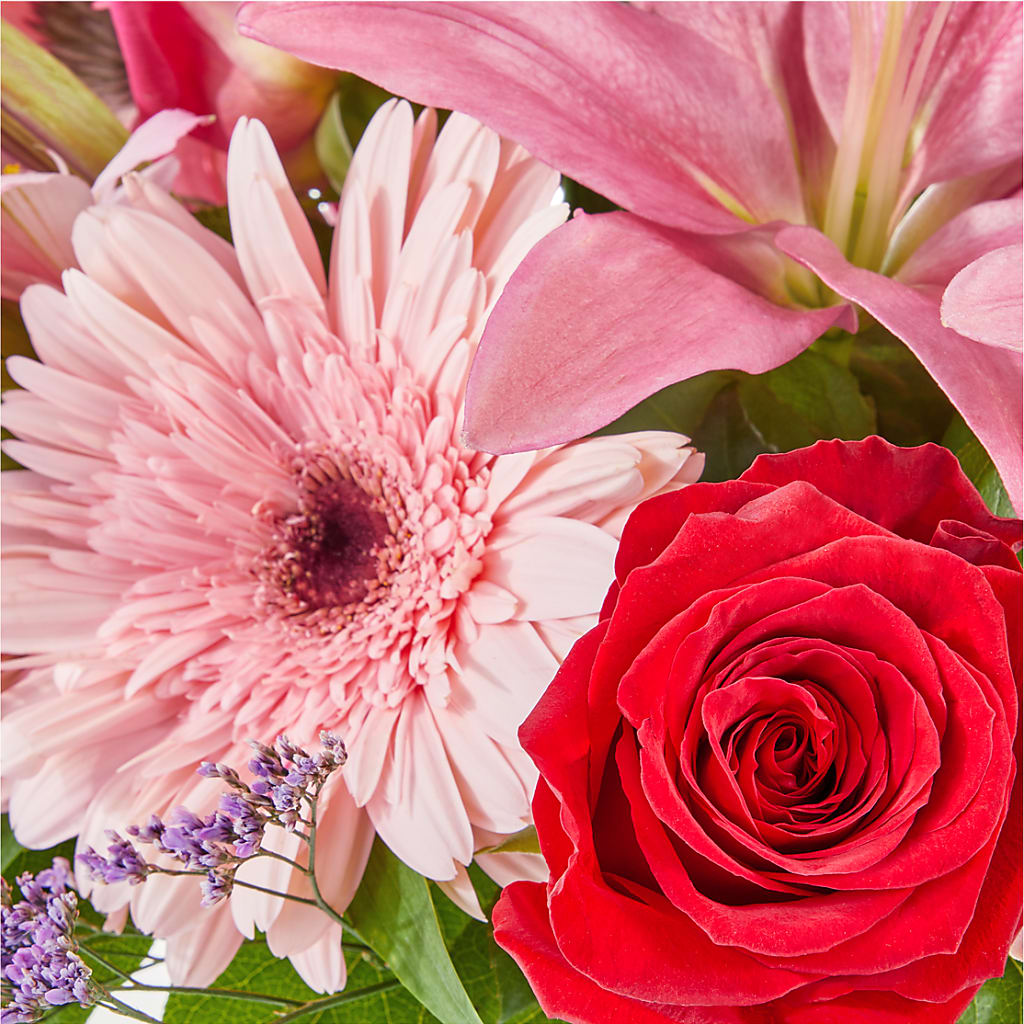 Lots of Love Bouquet –  Kenyon Ave Floral Co Inc, Wakefield RI