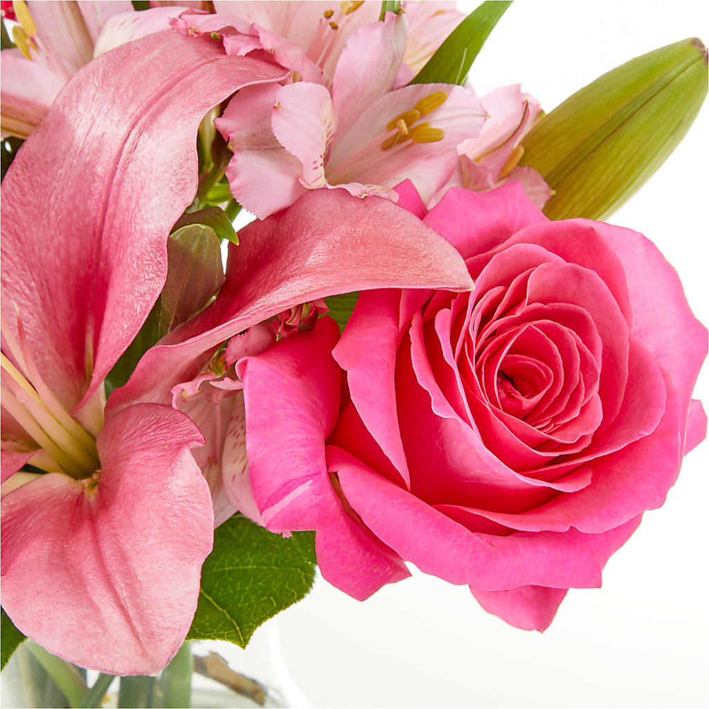 Lots of Love Bouquet –  Kenyon Ave Floral Co Inc, Wakefield RI