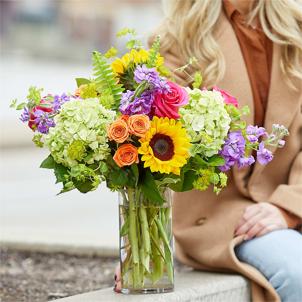 Vibrant Greetings Bouquet –  Kenyon Ave Floral Co Inc, Wakefield RI
